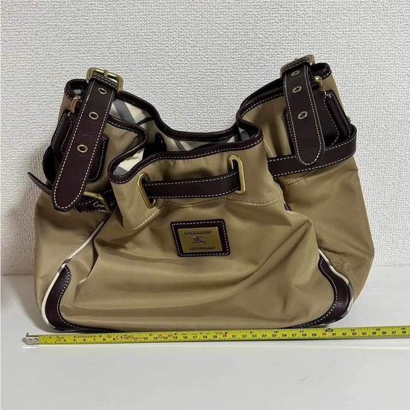 Burberry bucket/shoulder bag - Picture 1 of 16